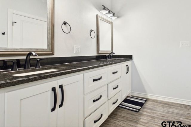 19379 Cedarpark Pl, Lindale, TX 75771