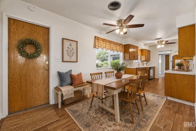 2807 Scott Place, Bakersfield, CA 93306