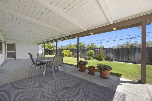 2807 Scott Place, Bakersfield, CA 93306