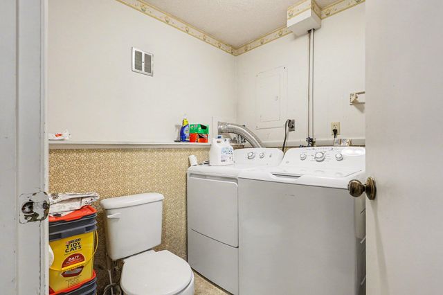 1315 S Hanover Street, Hastings, MI 49058