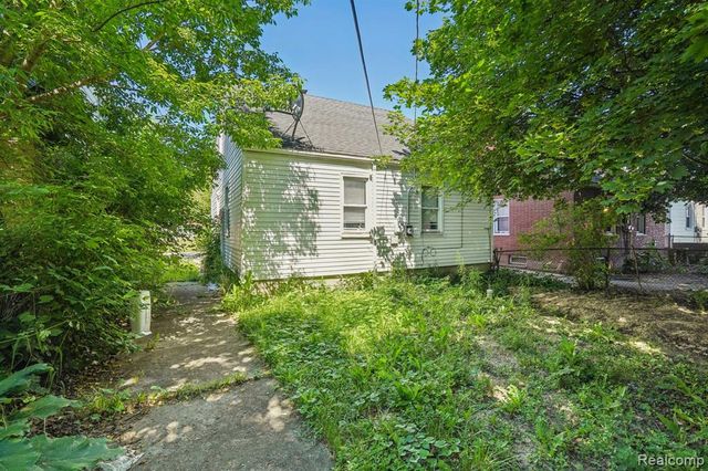 6526 Heyden Street, Detroit, MI 48228