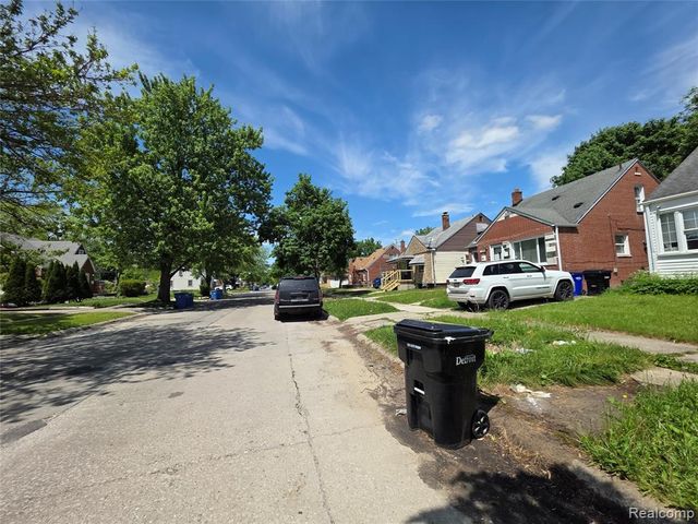 6526 Heyden Street, Detroit, MI 48228