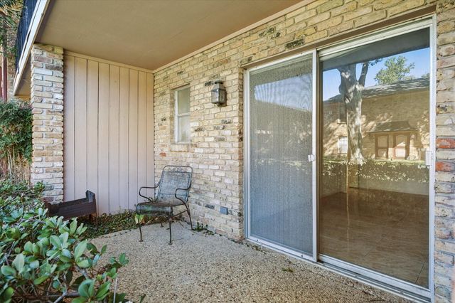 7600 Burgoyne Road 143, Houston, TX 77063
