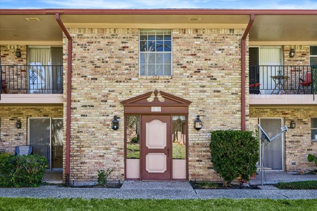 7600 Burgoyne Road 143, Houston, TX 77063