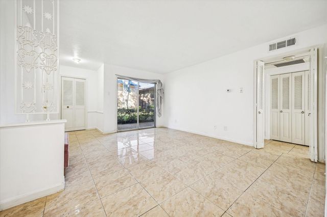 7600 Burgoyne Road 143, Houston, TX 77063