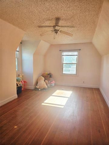 921 E Walnut Street, Altus, OK 73521