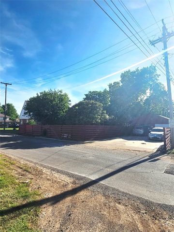 921 E Walnut Street, Altus, OK 73521