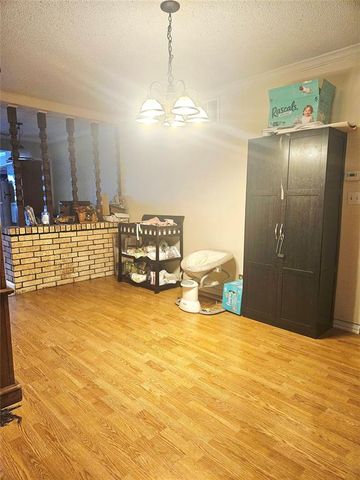 921 E Walnut Street, Altus, OK 73521
