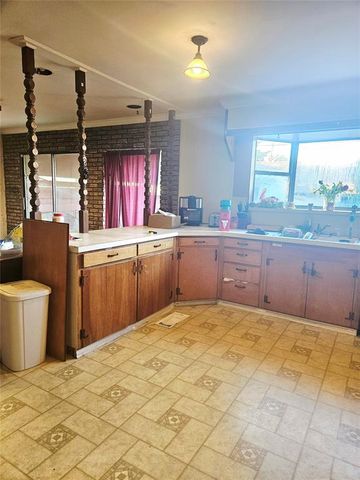 921 E Walnut Street, Altus, OK 73521