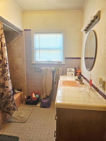 921 E Walnut Street, Altus, OK 73521