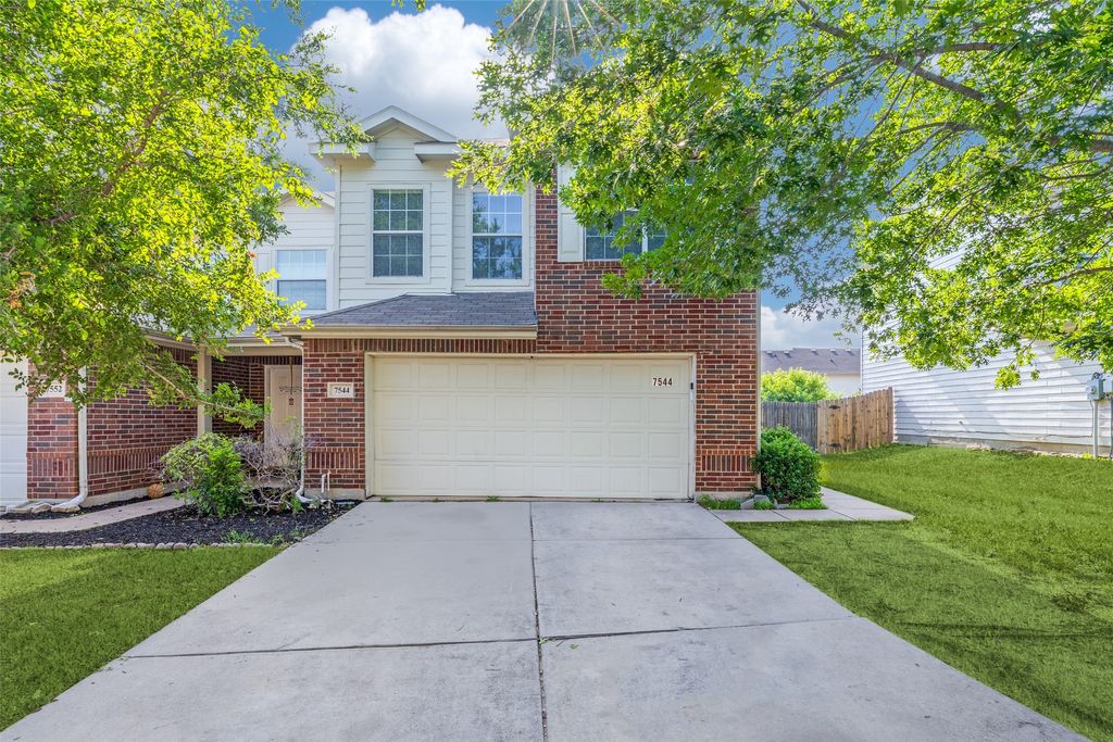 7544 Lazy Spur Boulevard, Fort Worth, TX 76131