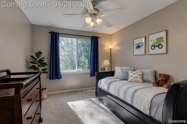 150 Legacy Park Circle, Dearborn Heights, MI 48127