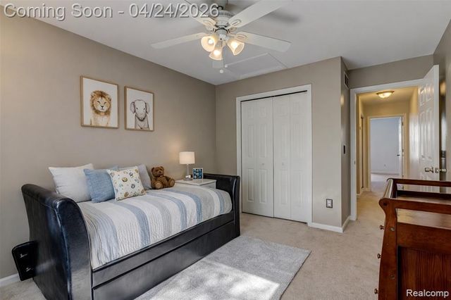 150 Legacy Park Circle, Dearborn Heights, MI 48127