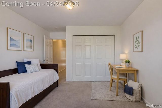 150 Legacy Park Circle, Dearborn Heights, MI 48127