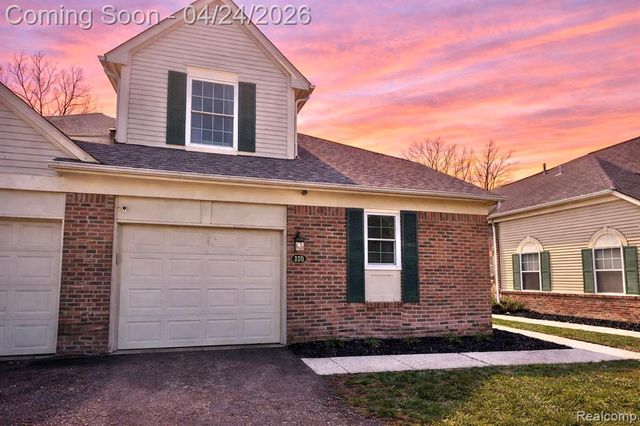 150 Legacy Park Circle, Dearborn Heights, MI 48127