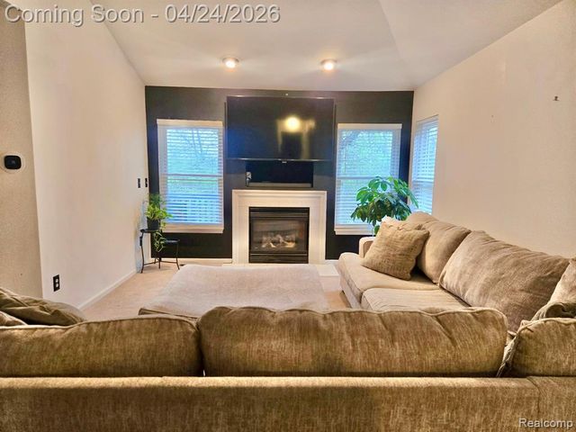 150 Legacy Park Circle, Dearborn Heights, MI 48127