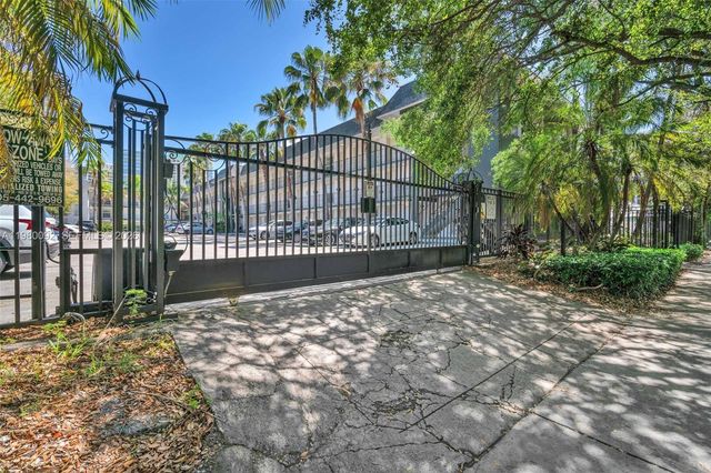 3245 Virginia St 26, Miami, FL 33133