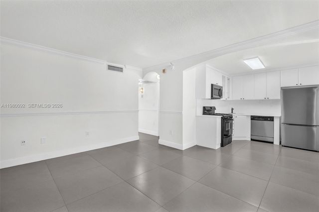 3245 Virginia St 26, Miami, FL 33133