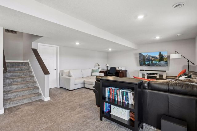 674 151st Lane NW, Andover, MN 55304