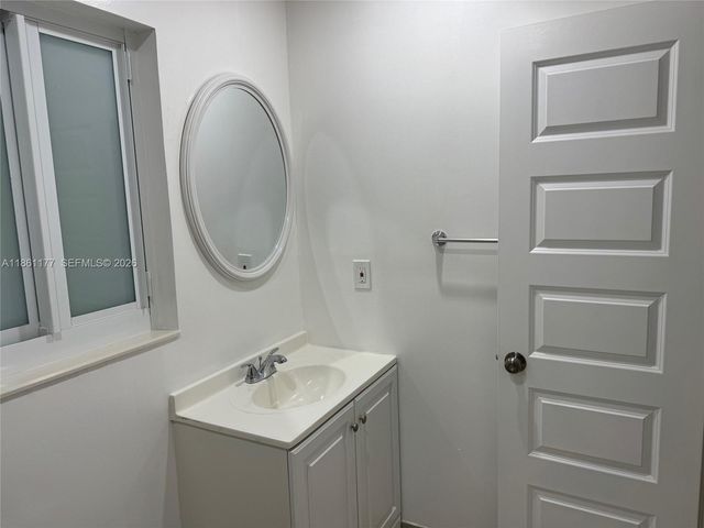 732 SW 6th Street 732, Dania Beach, FL 33004