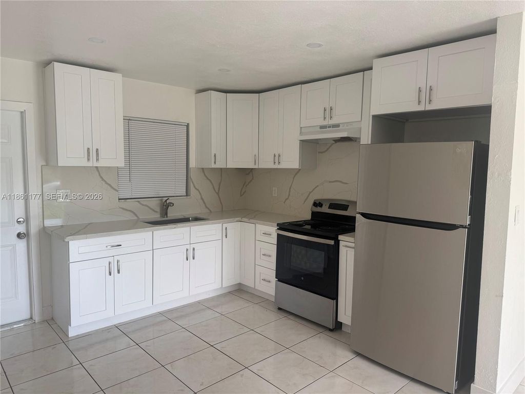 732 SW 6th Street 732, Dania Beach, FL 33004