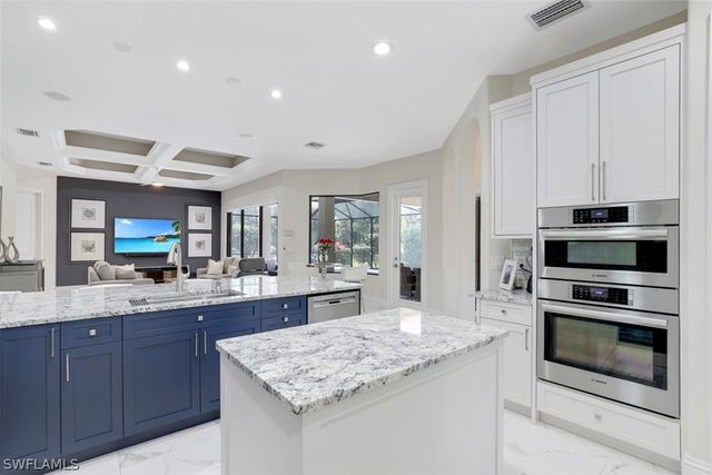 7323 Acorn WAY, Naples, FL 34119