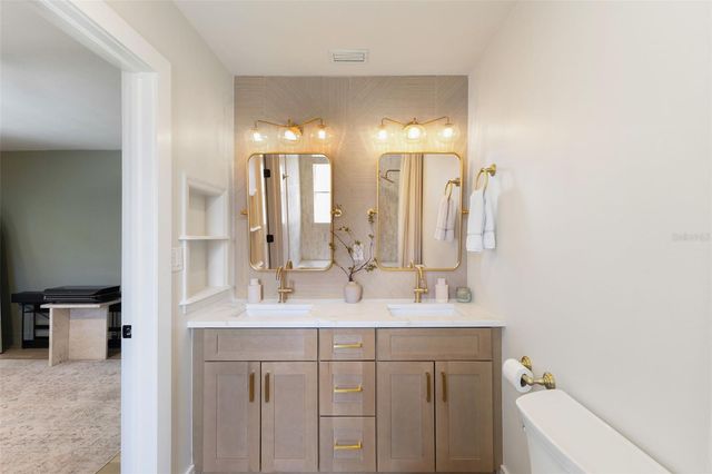 4618 BAYSHORE BOULEVARD NE, St Petersburg, FL 33703