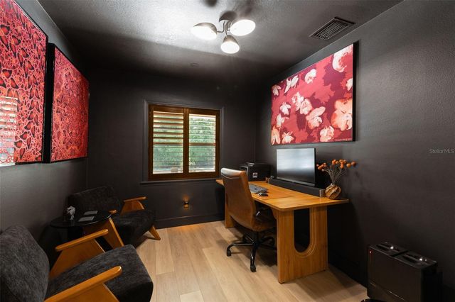 4618 BAYSHORE BOULEVARD NE, St Petersburg, FL 33703