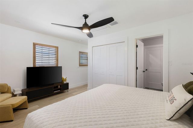 4618 BAYSHORE BOULEVARD NE, St Petersburg, FL 33703