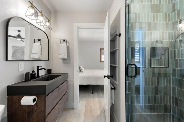 4618 BAYSHORE BOULEVARD NE, St Petersburg, FL 33703