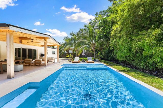 4618 BAYSHORE BOULEVARD NE, St Petersburg, FL 33703