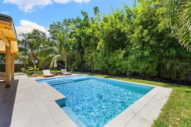 4618 BAYSHORE BOULEVARD NE, St Petersburg, FL 33703