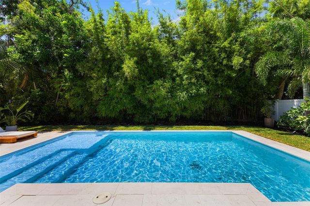 4618 BAYSHORE BOULEVARD NE, St Petersburg, FL 33703