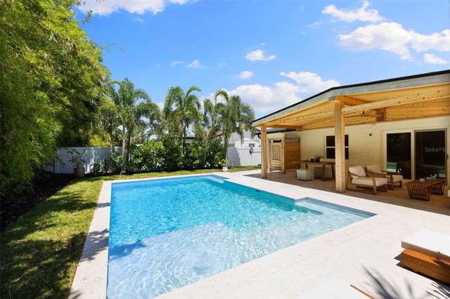 4618 BAYSHORE BOULEVARD NE, St Petersburg, FL 33703