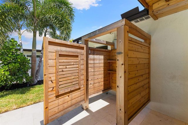 4618 BAYSHORE BOULEVARD NE, St Petersburg, FL 33703