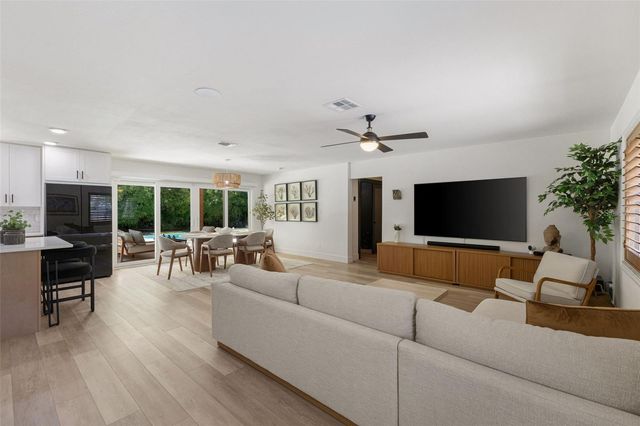 4618 BAYSHORE BOULEVARD NE, St Petersburg, FL 33703