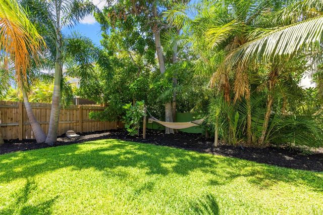 4618 BAYSHORE BOULEVARD NE, St Petersburg, FL 33703