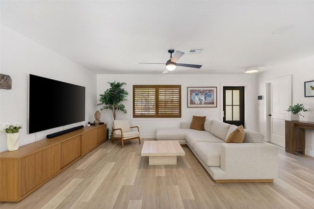 4618 BAYSHORE BOULEVARD NE, St Petersburg, FL 33703