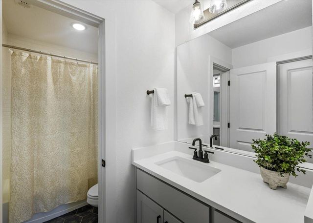 1006 Scarlet Sage DR, Georgetown, TX 78628