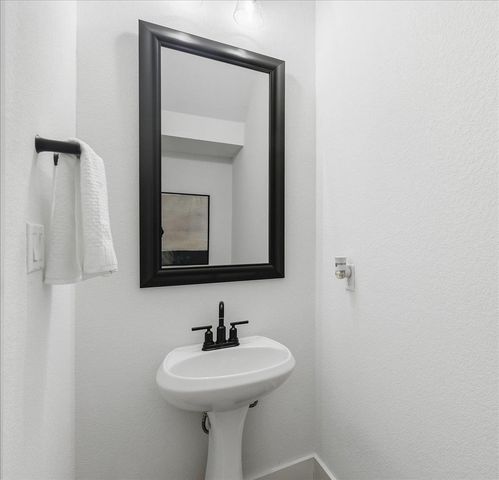 1006 Scarlet Sage DR, Georgetown, TX 78628