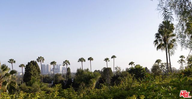 520 Stonewood Drive, Beverly Hills, CA 90210