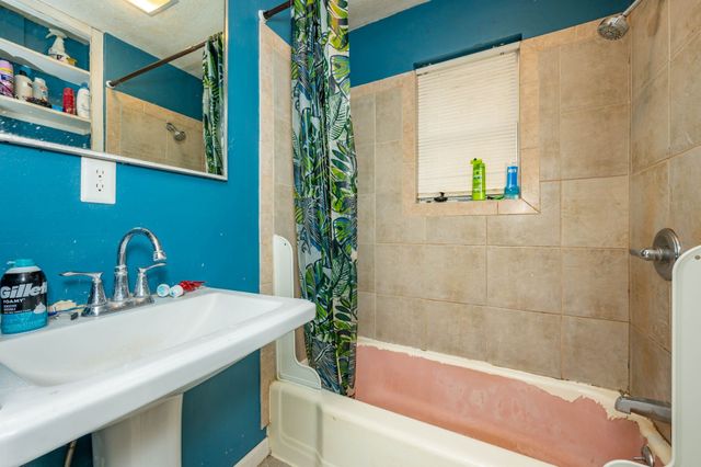 1727 Mondamin Avenue, Des Moines, IA 50314