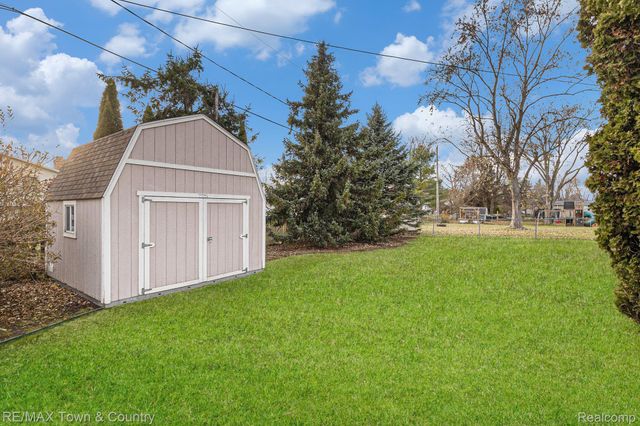 538 Autumn Drive, Flushing, MI 48433