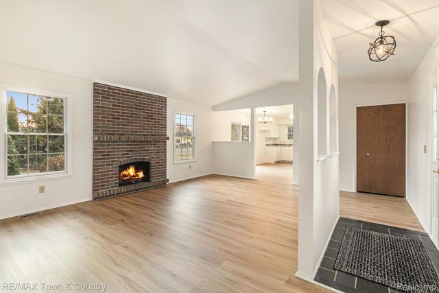 538 Autumn Drive, Flushing, MI 48433