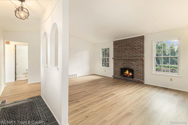 538 Autumn Drive, Flushing, MI 48433