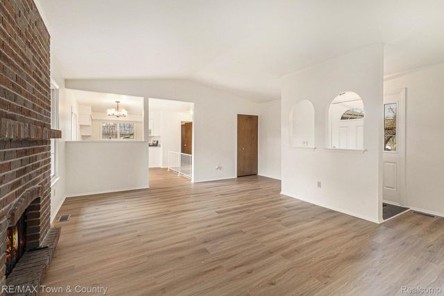 538 Autumn Drive, Flushing, MI 48433