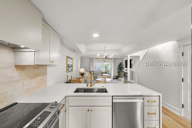 2 William Hilton Pkwy Apt 506, Hilton Head Island, SC 29926