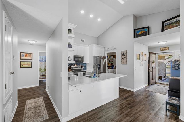 9693 Leeward Way, Navarre, FL 32566