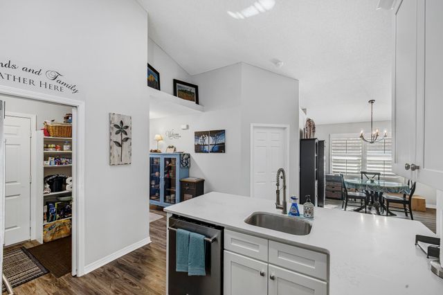 9693 Leeward Way, Navarre, FL 32566