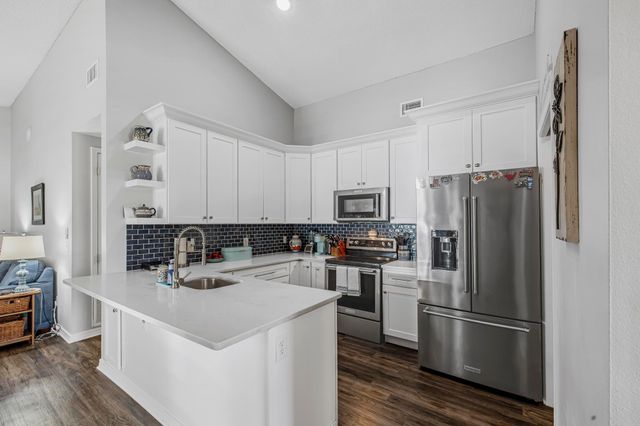 9693 Leeward Way, Navarre, FL 32566